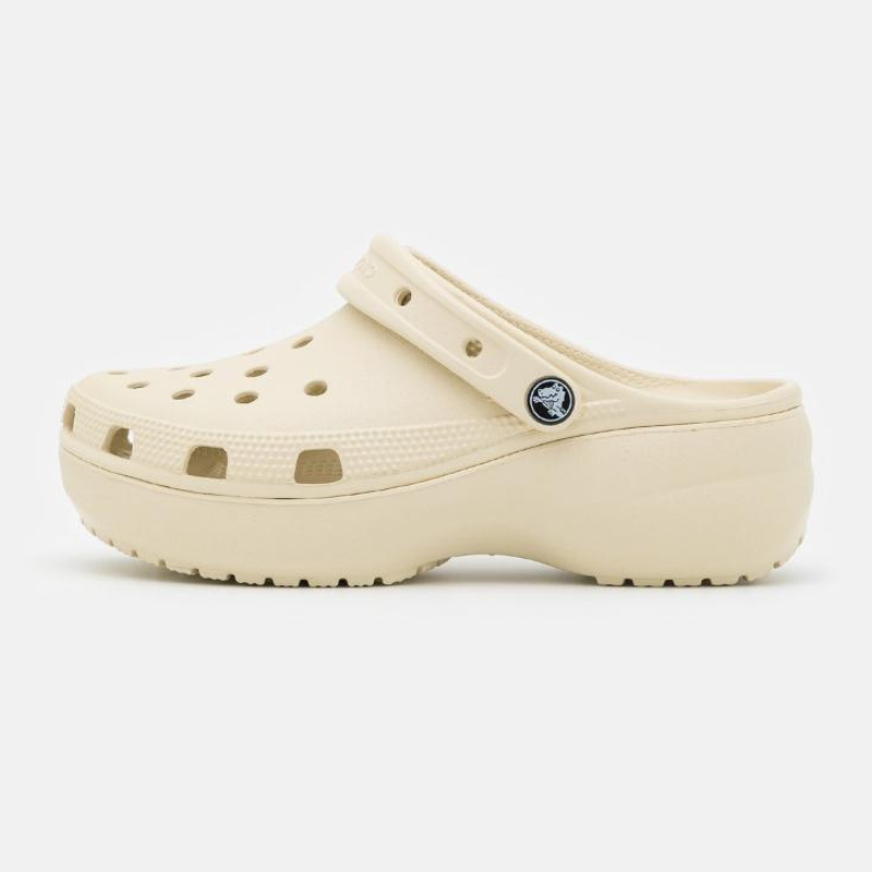 Des Crocs comme vous ne les avez jamais portés auparavant – maintenant en version plateforme !